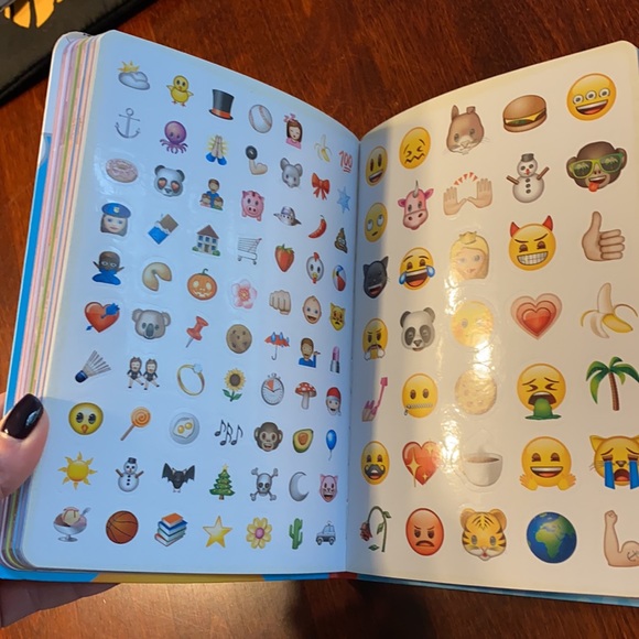 New! My emoji Journal. Express yourself with your favorite emoji! 300 stickers! - Picture 7 of 8